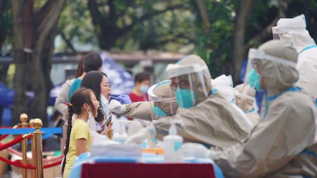 春运期间如何降低疫情传播风险？交通运输部答每经问：加强场站和交通工具消毒通风、一线从业人员每日健康监测