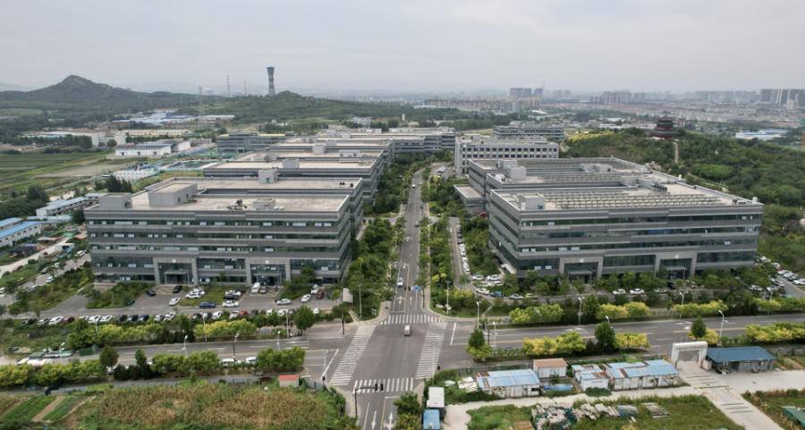 亚华电子：公司主营产品中的病房智能通讯交互系统搭载了公司自主研发的高带宽两线制组网技术