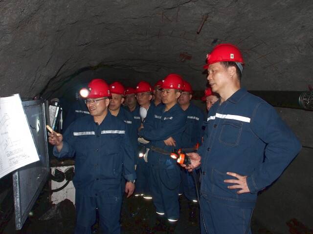 煤炭行业周报：25年电煤中长期合同签订工作开启，利好龙头优质煤企盈利中枢提升