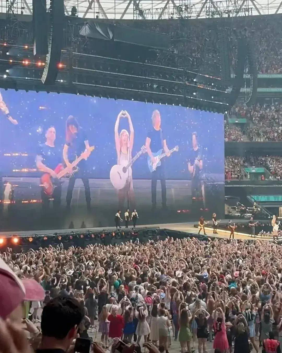 霉霉有望明年来杭州开演唱会?企查查:今年已注册演出经纪企业超9万家