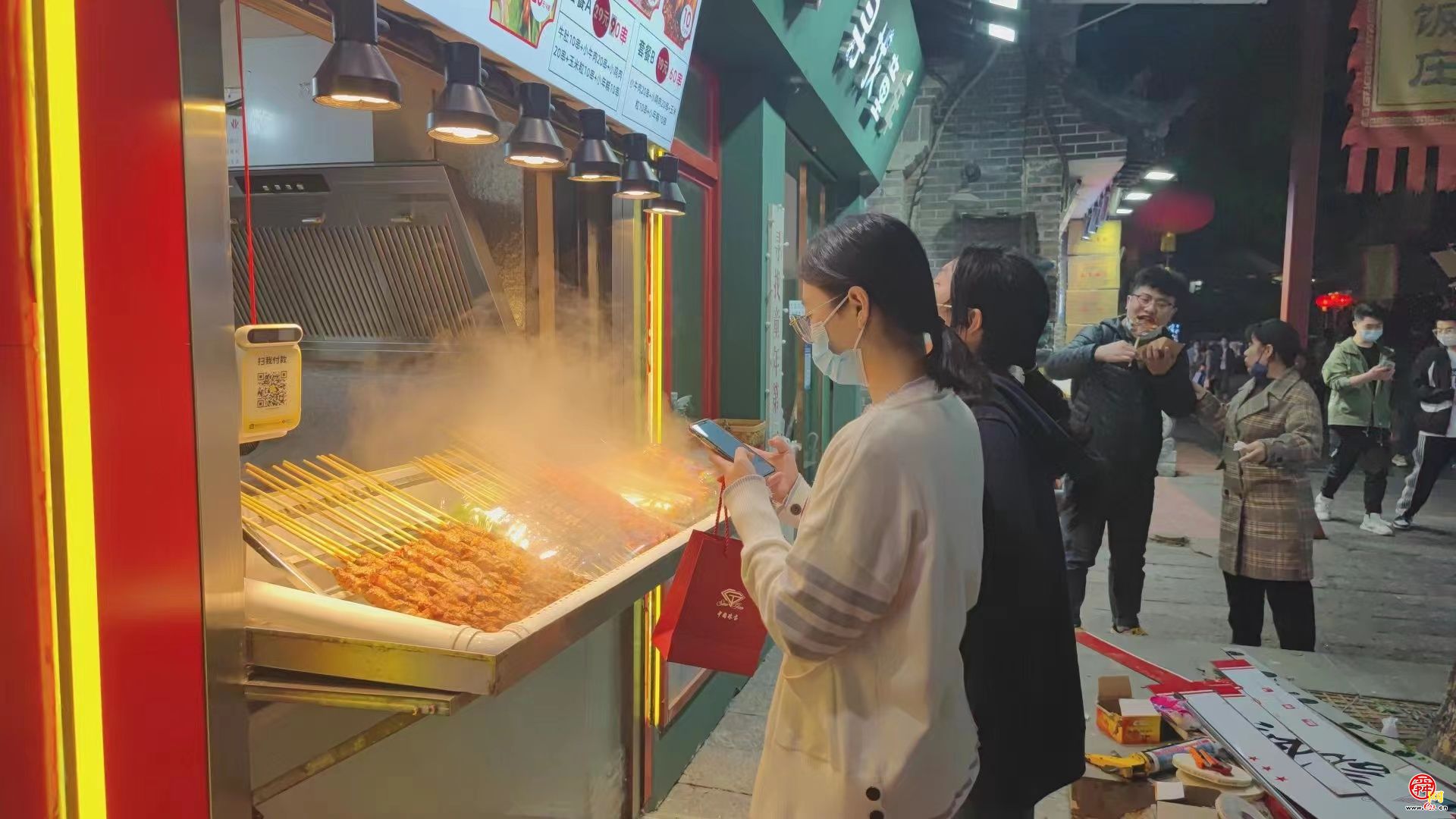 弘景光电：建设项目或先上车后补票 食堂主任“贡献”多项专利现疑云