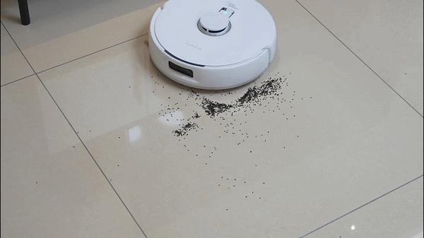 【行业深度】洞察2024:中国扫地机器人行业竞争格局及市场份额(附市场集中度、企业竞争力评价等)