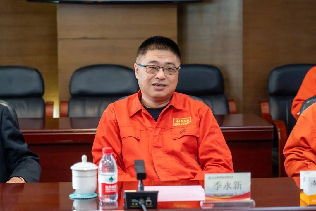 中信特钢：公司股价受宏观经济形势等多重因素影响
