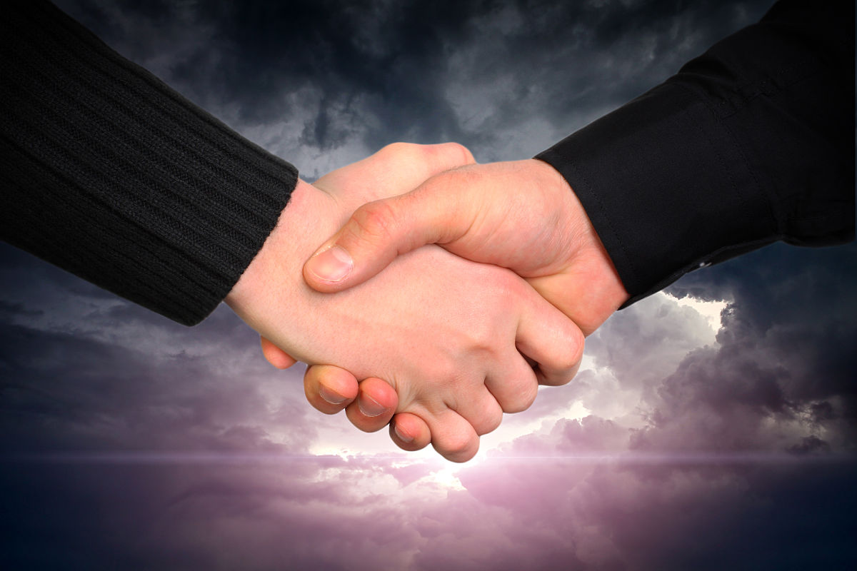 业界热议AI时代企业合规新趋势 专家:管控借助生成式AI完成的合规质量尤为重要