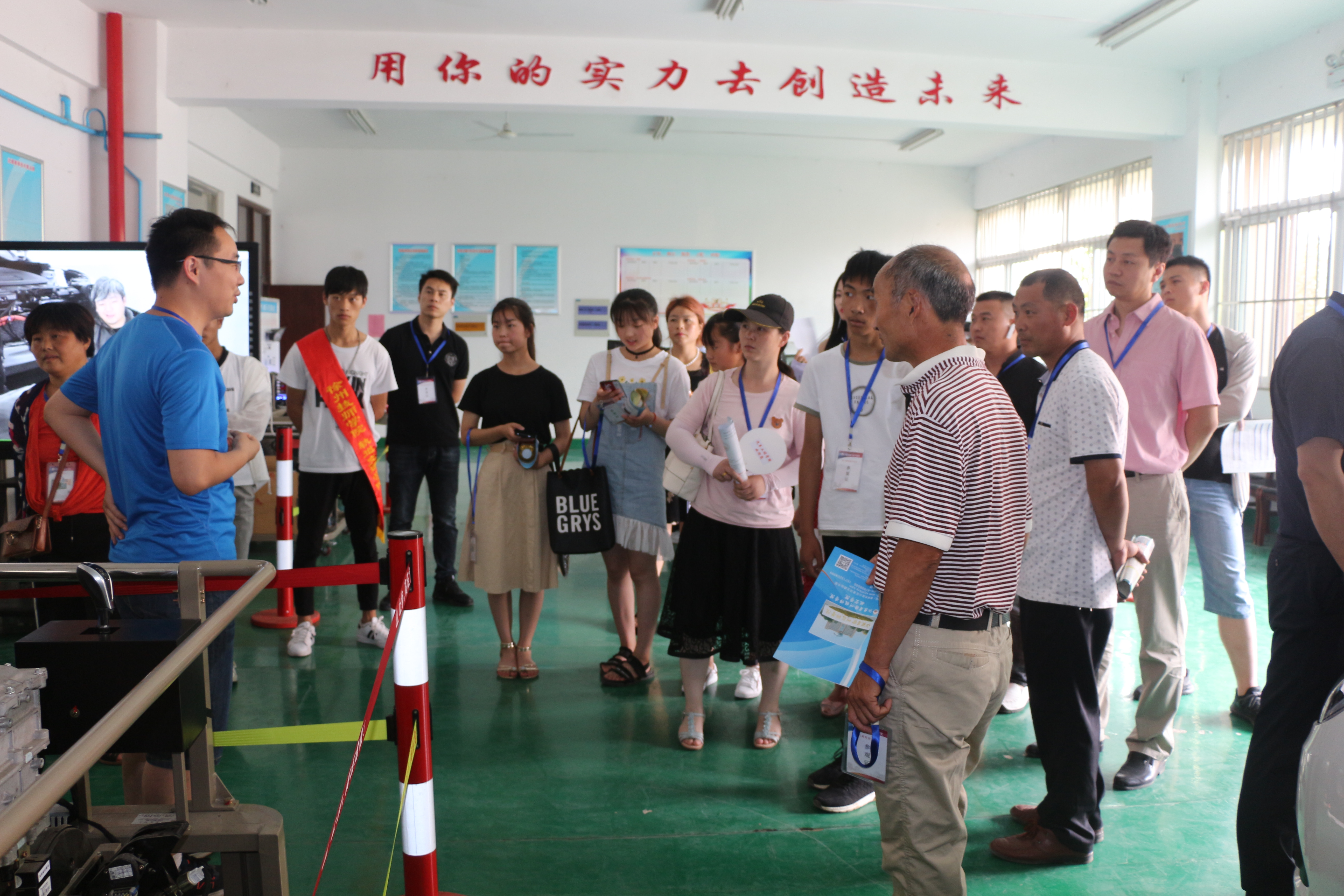有研粉材：公司股价受多重因素影响，管理层看好未来发展