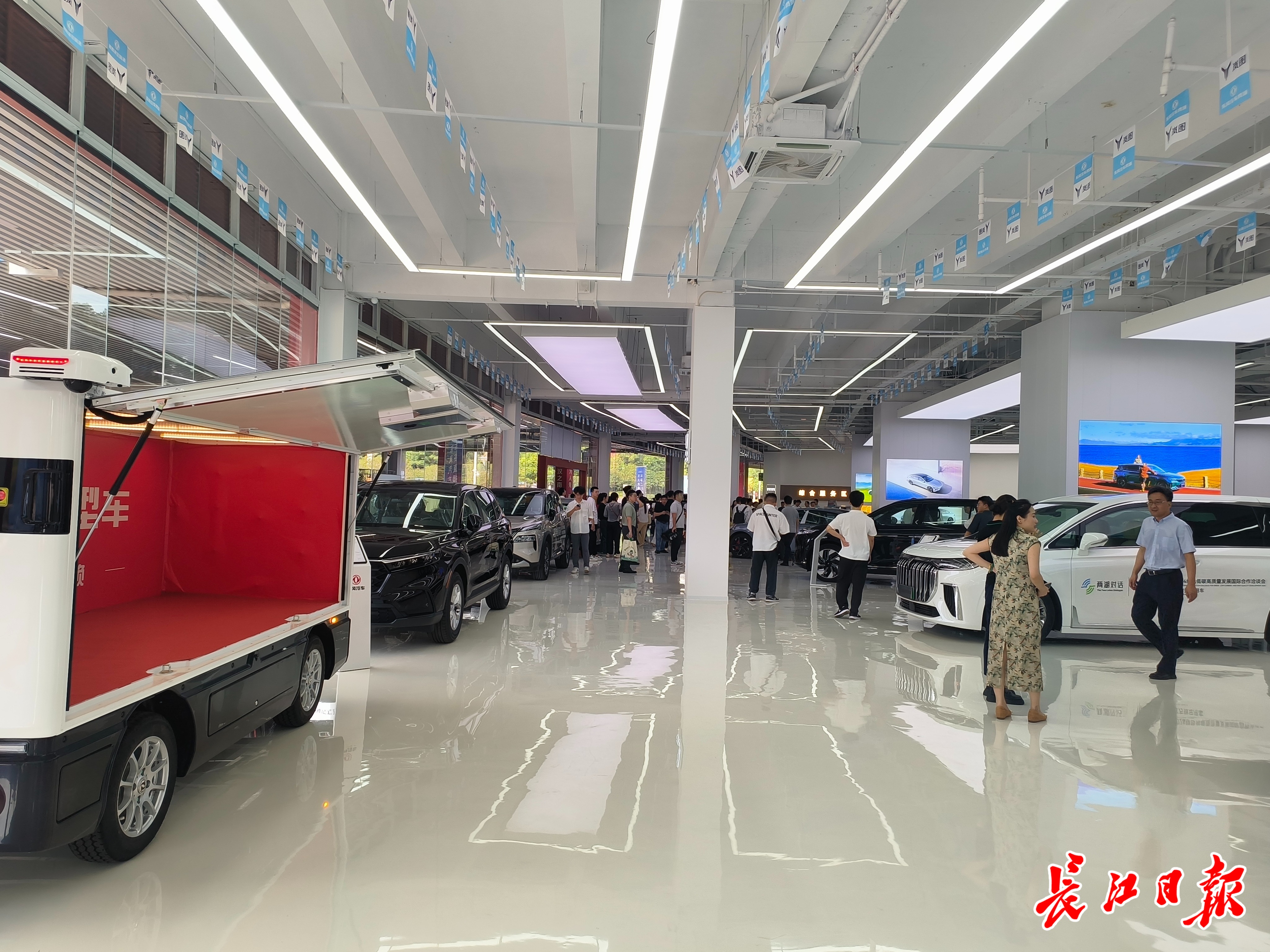 汽车与零部件行业周报：3月乘用车零售销量188.9万辆，美国对进口汽车及零部件征收25%关税