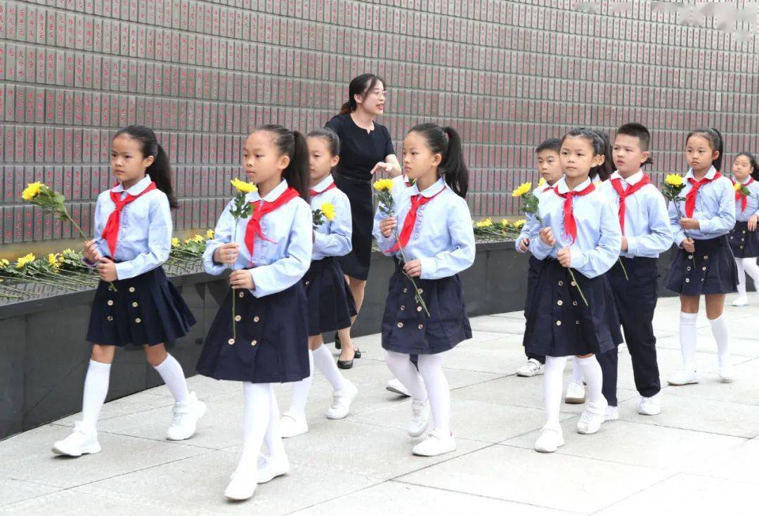成都世运会如何体现节俭办赛？成都市市长王凤朝答每经：27个竞赛场馆均为改建或临建，改造过程全部采用绿色环保和可循环利用材料