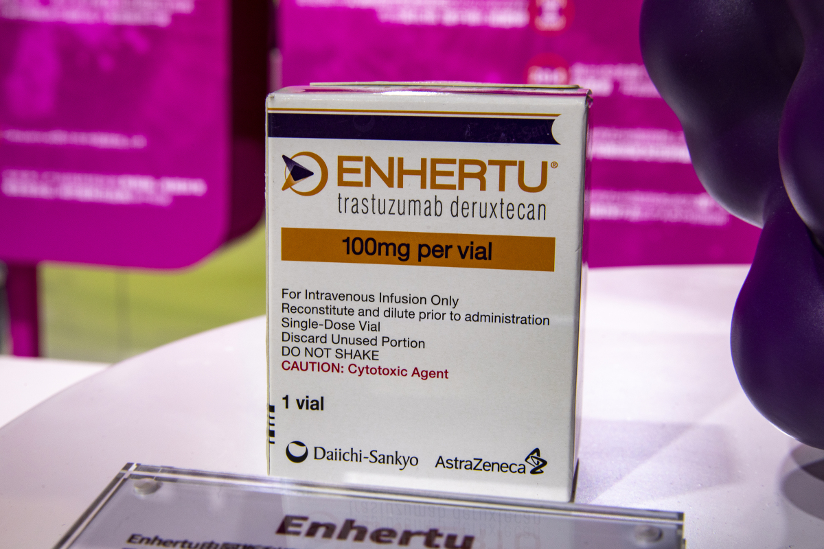 天目药业：截至目前公司临安制药中心29个药号均已完成再注册，黄山天目及天目薄荷已有11个药号完成再注册，剩余59个药号已提交再注册申请或处于内部评估流程中