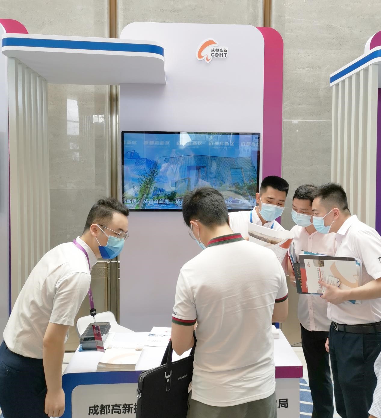成都华微：公司的产品已得到国内特种集成电路行业下游主流厂商的认可