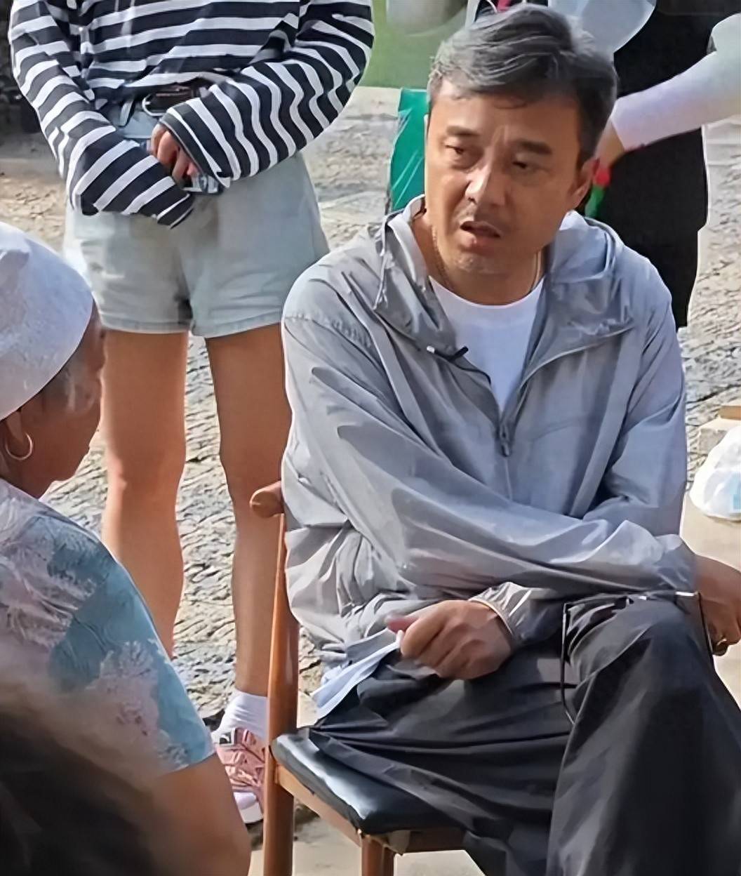 汪涵起诉代言品牌获赔867万，并申请限制高消费