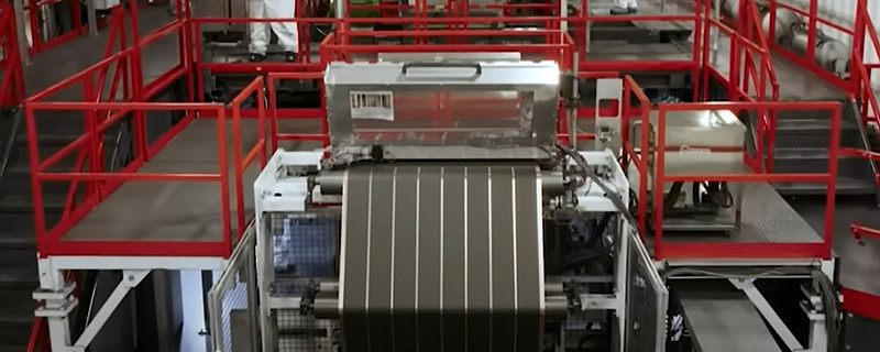 先惠技术：公司与清陶能源合作研发的干法核心设备目前已成功交付客户，并进入精细调试阶段