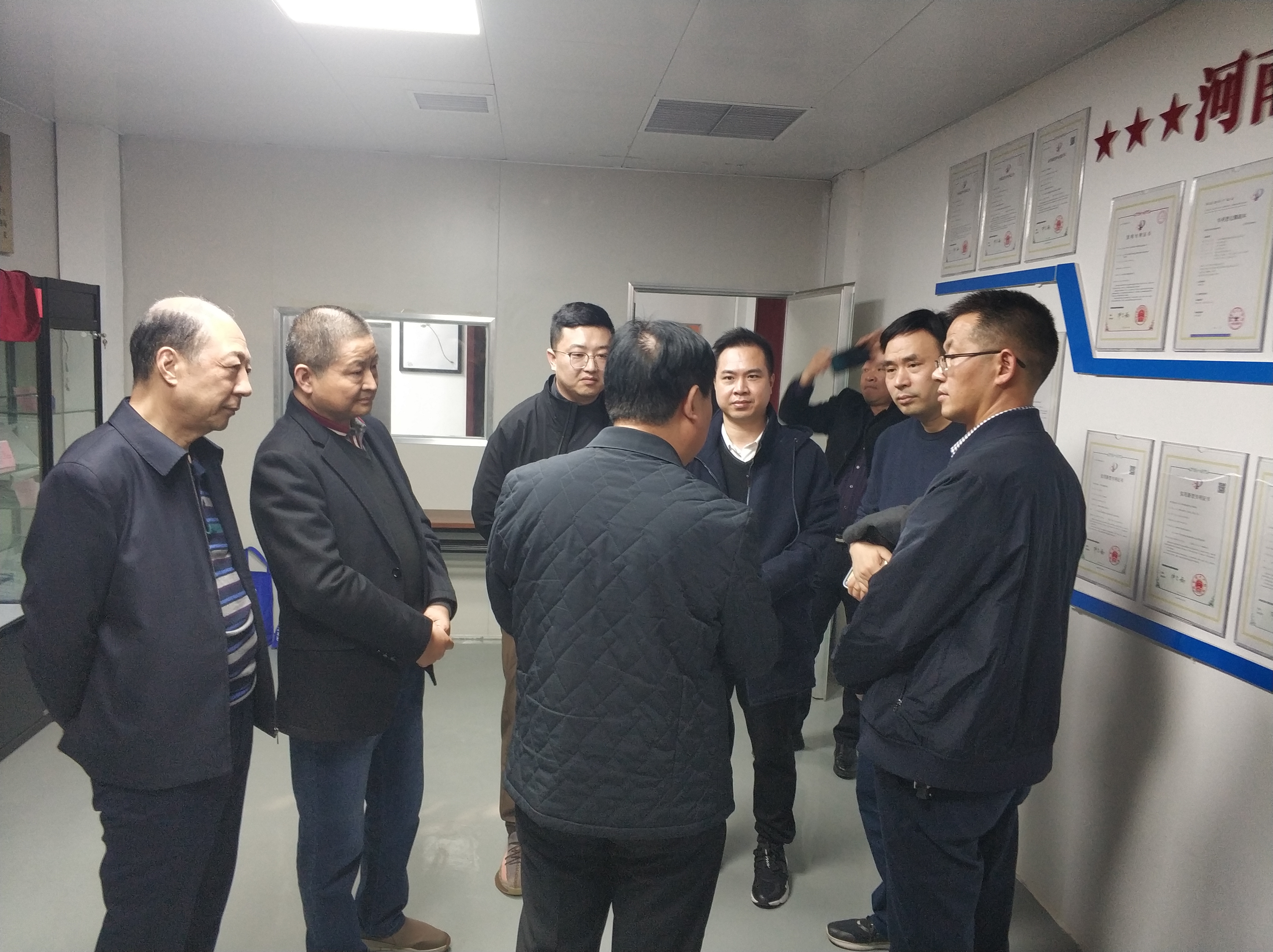 深南电A:截至目前,独立储能电站项目备案已超过有效期,经过公司论证调研,该项目暂未达到投资建设条件,项目已暂行中止,公司暂未办理该备案延期手续