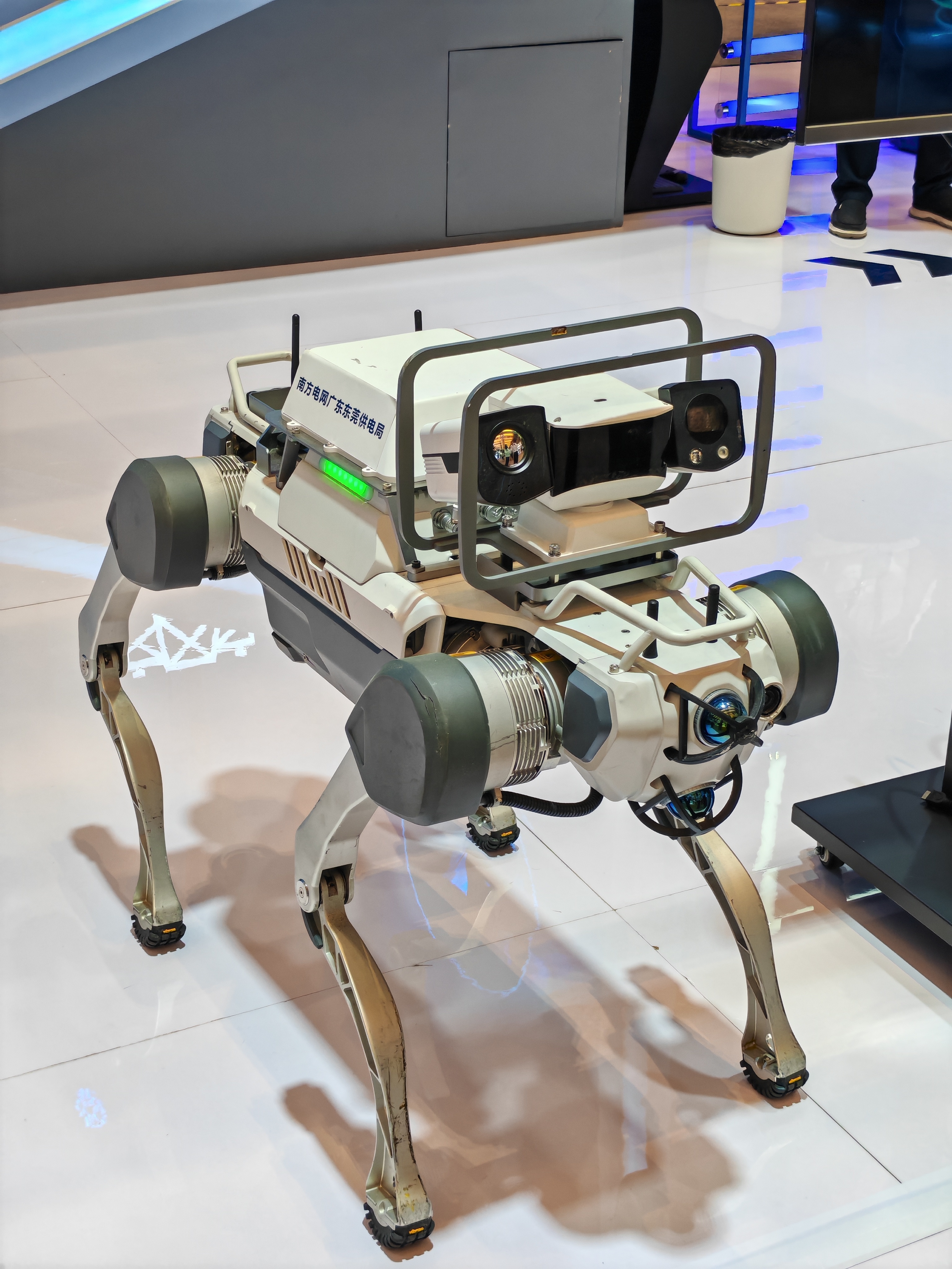 景业智能:机器狗产品上半年已获得小批量订单