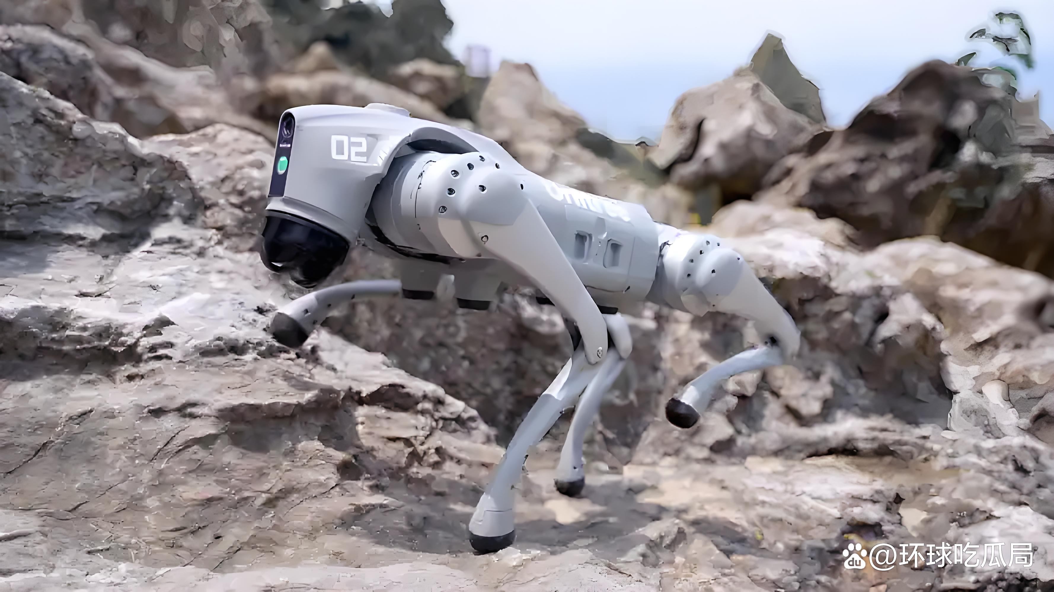 电新周报：宇树科技发布第三款人形机器人“UnitreeR1智能伙伴”电力设备与新能源