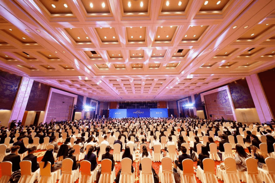 中报现场 | 上半年营利双增！越秀服务管理层：“1亿平方米目标”缺口主要在收并购