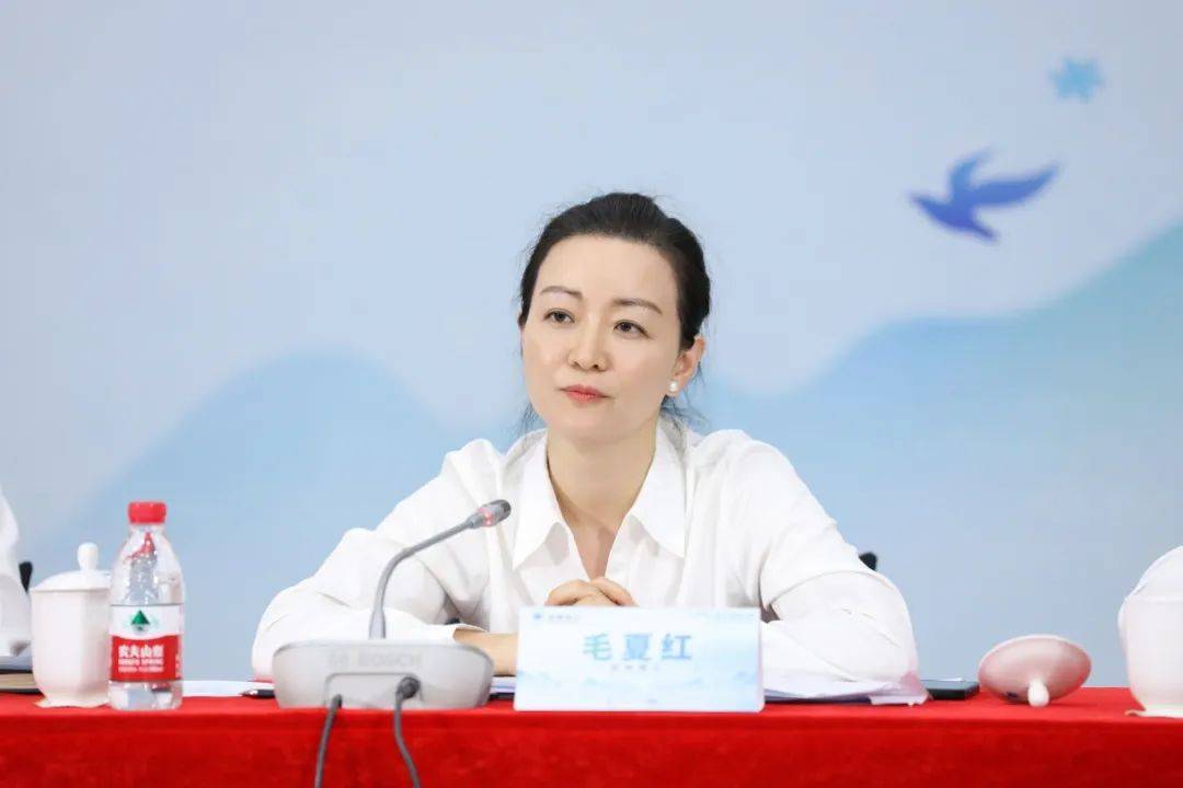 泽�Z制药:10月31日召开业绩说明会,包括知名机构高毅资产的多家机构参与