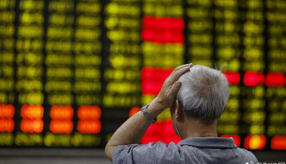 弘康人寿增持郑州银行;浙商银行出资9.94亿元增资浙银金租 | 金融早参