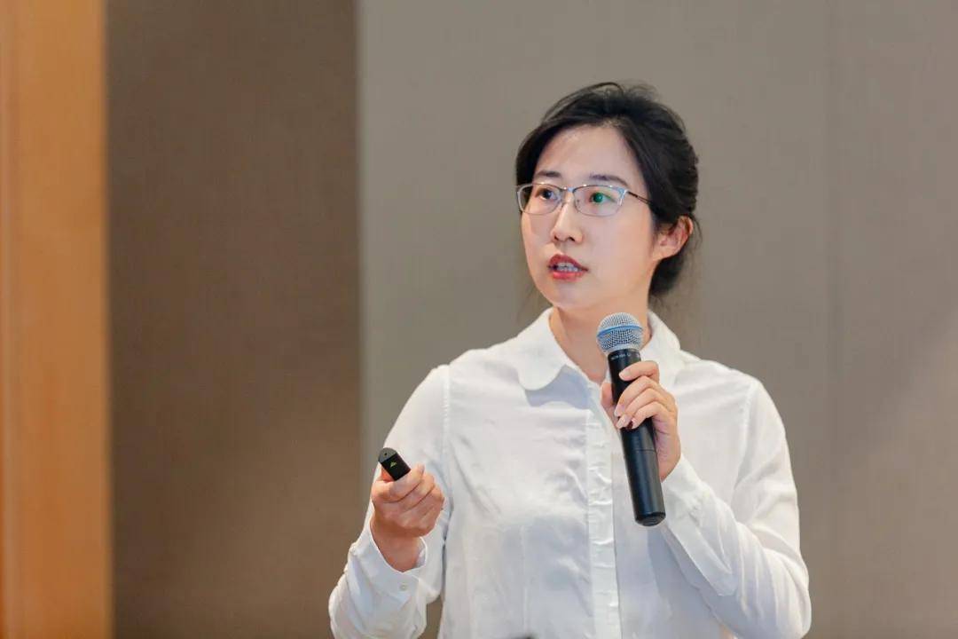 高华科技：11月20日召开业绩说明会，投资者参与