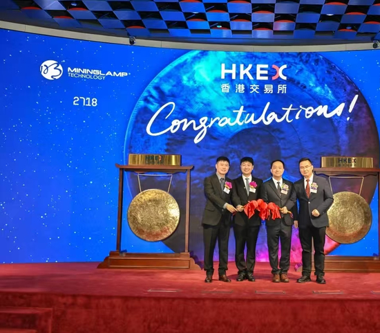 滴普科技(1384.HK)�I展超购逾7590倍,为今年港股新股AI领域超购王