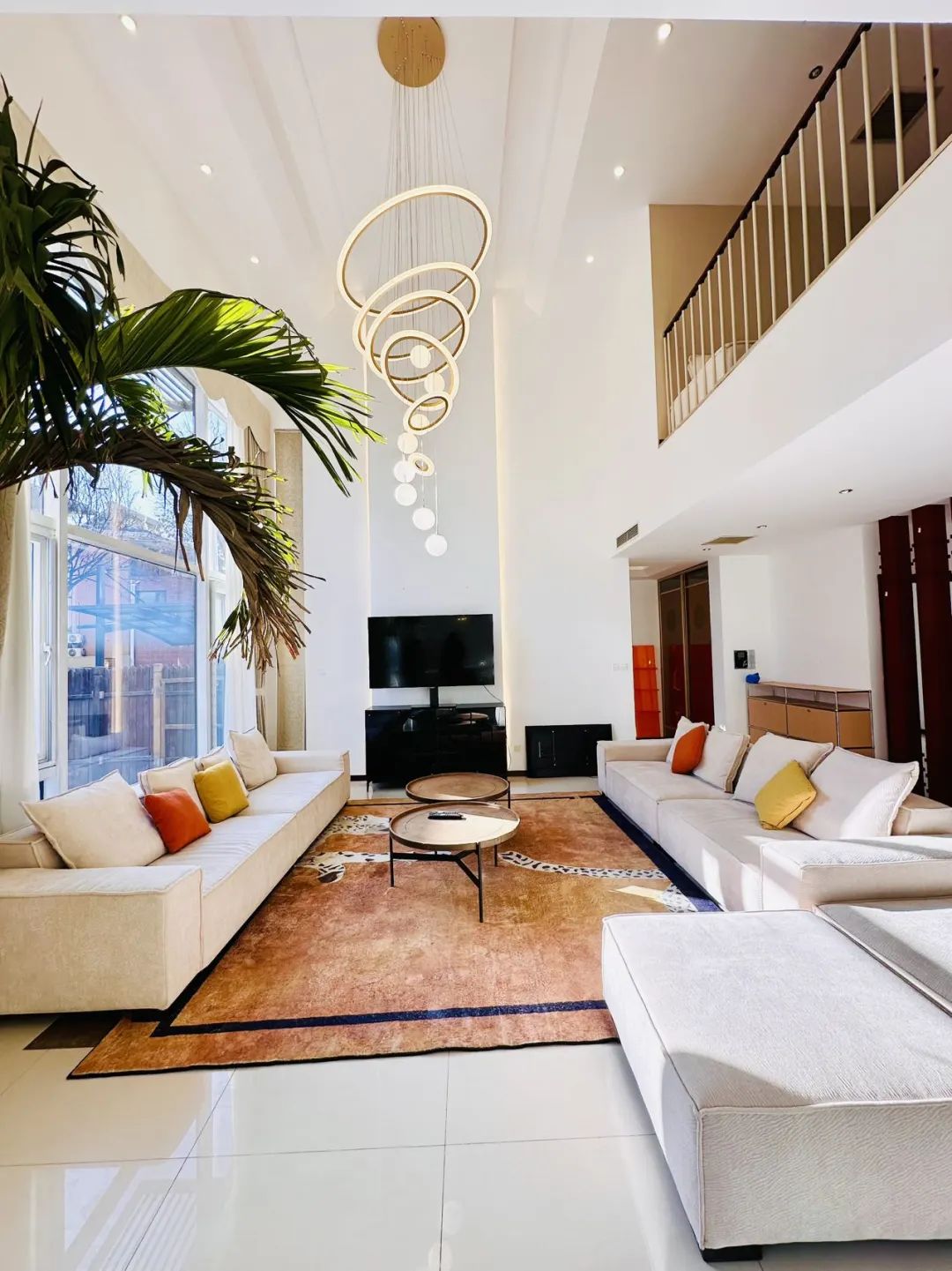 卓锦股份最新公告：控股股东、实际控制人卓未龙与董事兼副总经理陈奉被取保候审