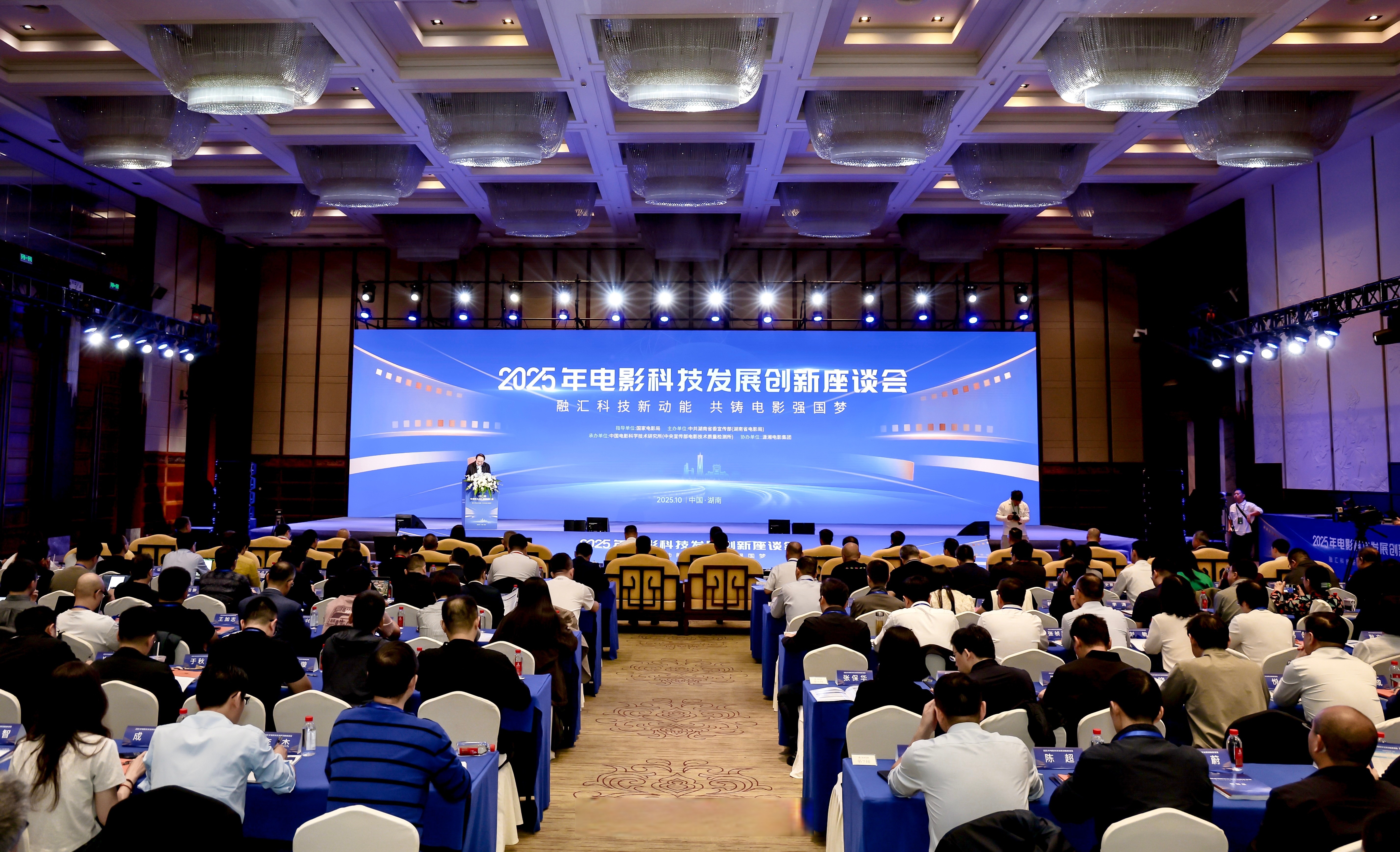 【行业深度】洞察2025:中国传媒行业竞争格局及市场份额(附市场集中度、企业竞争力等)