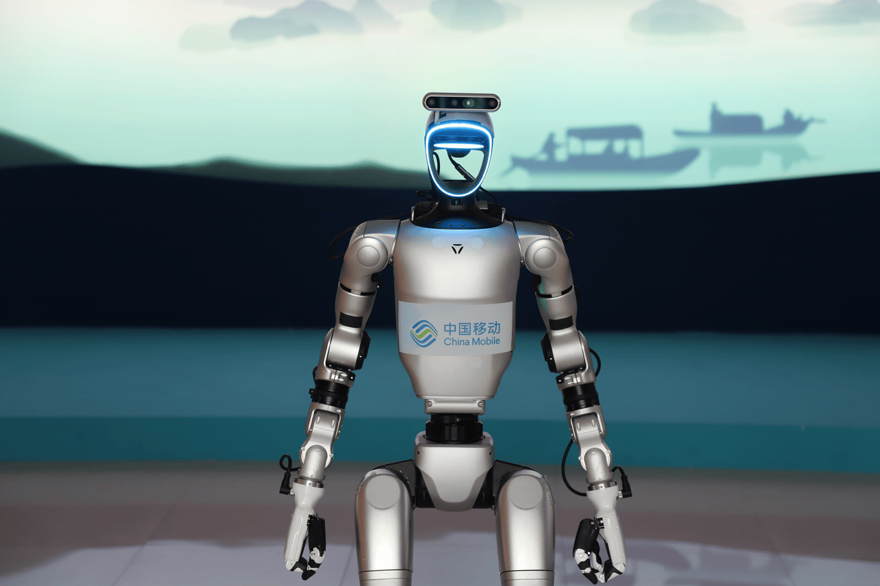 硬蛋创新：携机器人“大小脑”AI芯片，剑指具身智能产业链主！