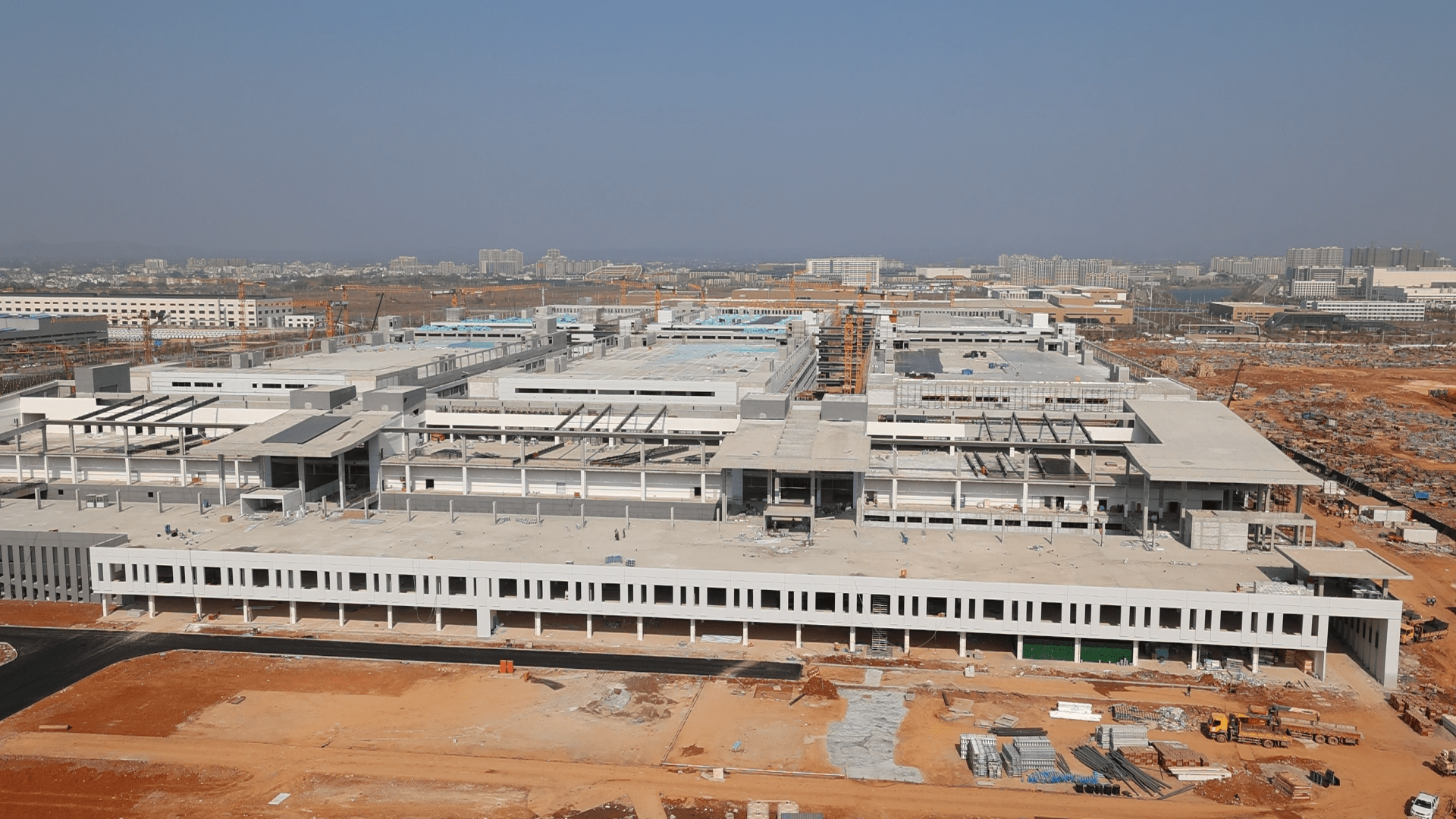 黑石集团总裁：应该重燃对房地产的热爱，过去12个月已投资300亿美元