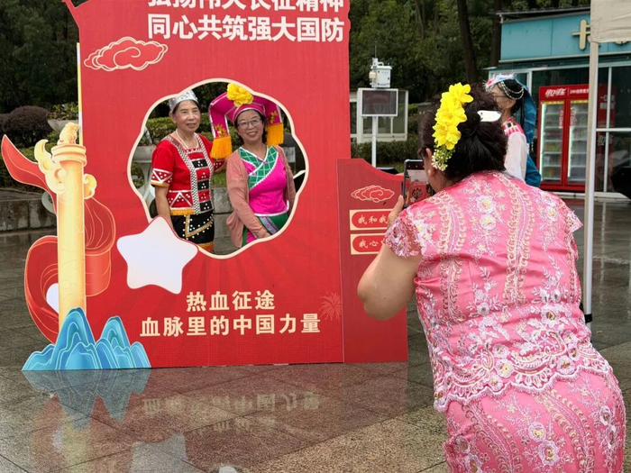 全民叙事+沉浸展演 “全民国防教育月”融媒体节目《同心筑国防》实现国防教育传播多维创新